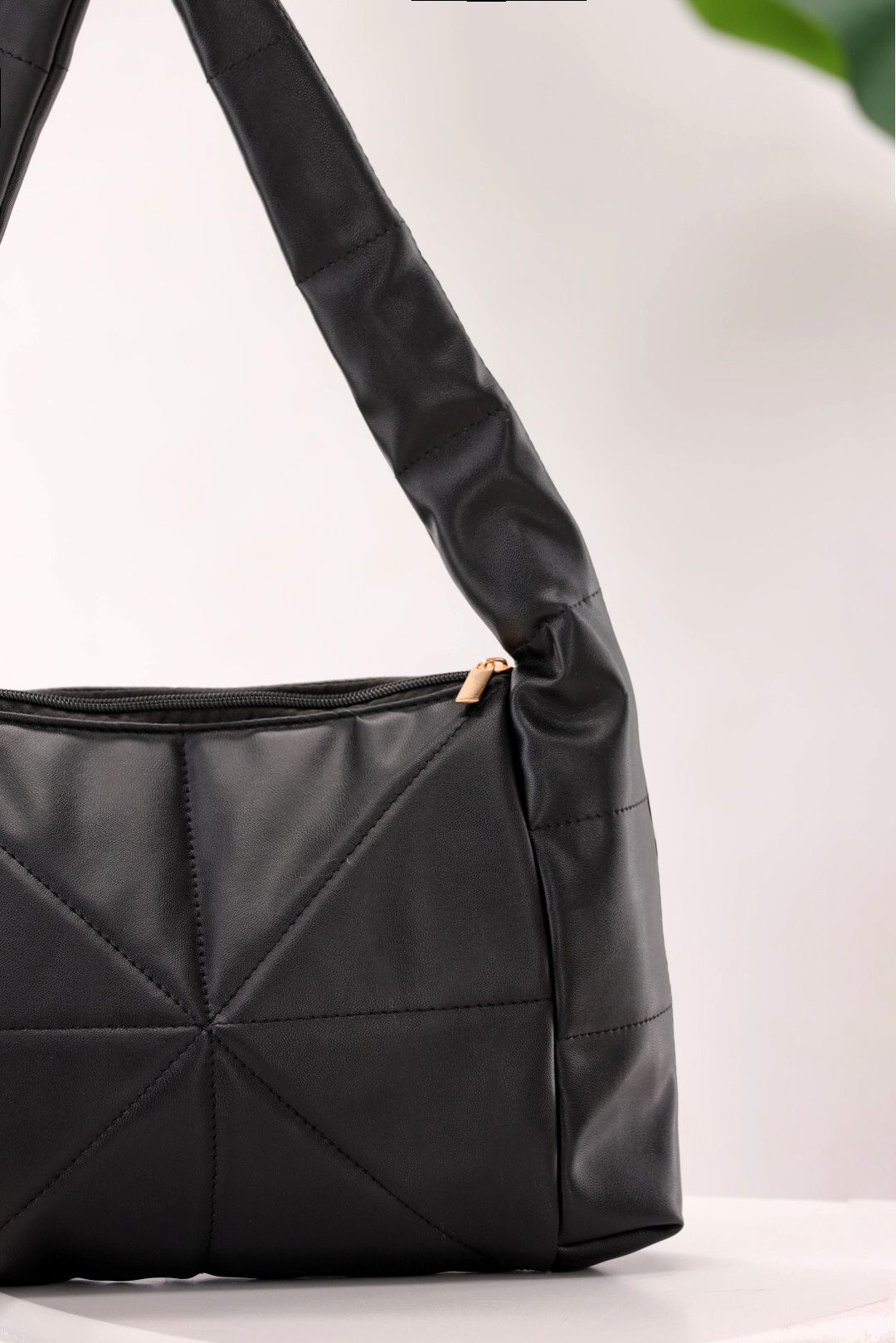 HOBO BAG BLACK