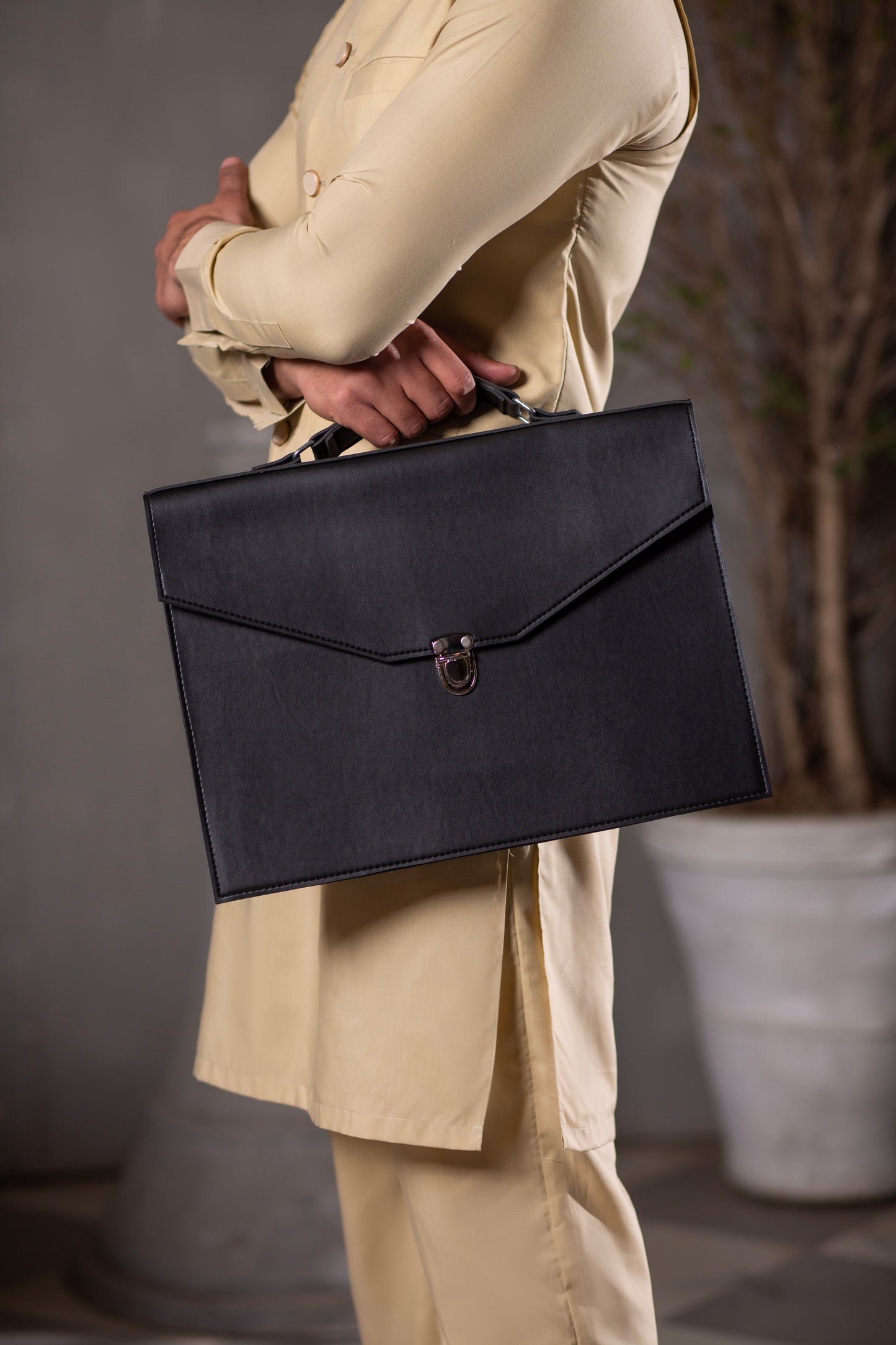 BROOKS LAPTOP BAG BLACK