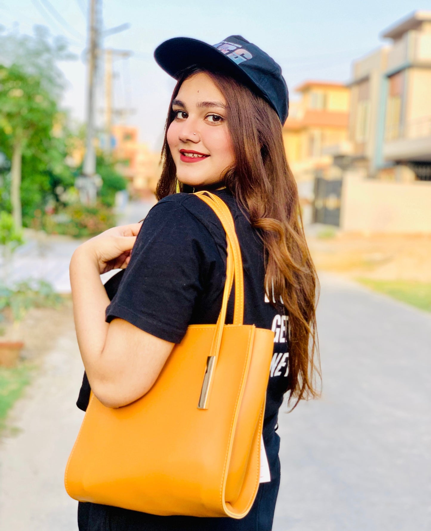 CANVA MUSTARD
