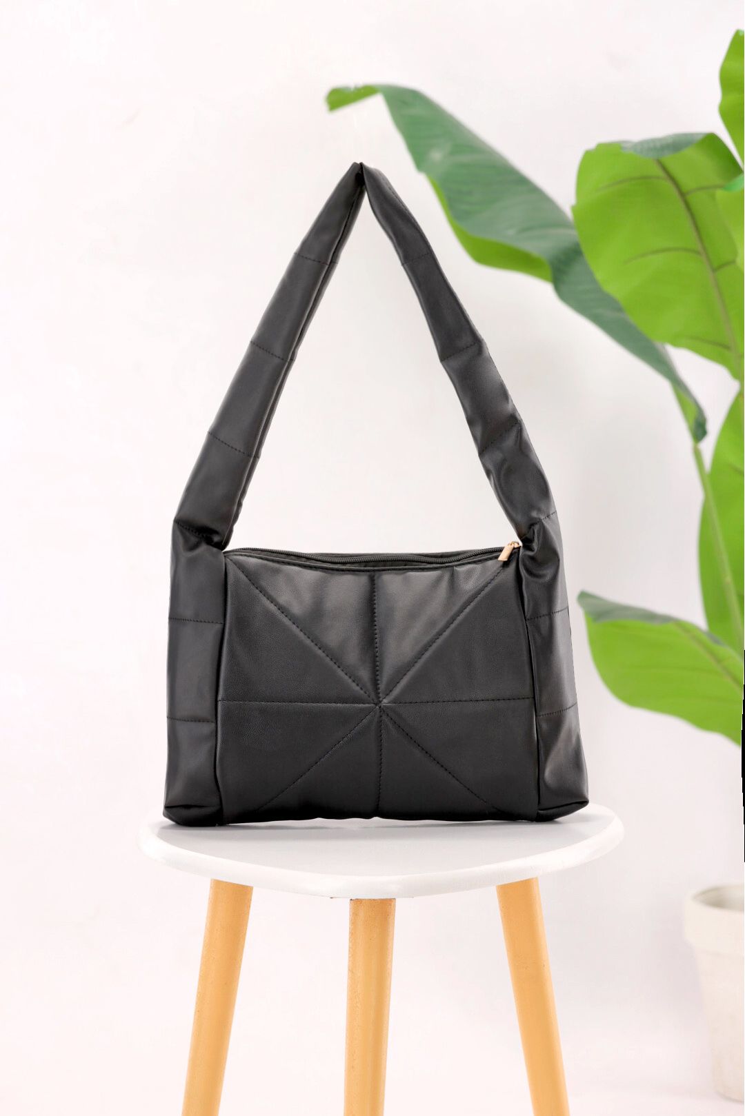 HOBO BAG BLACK